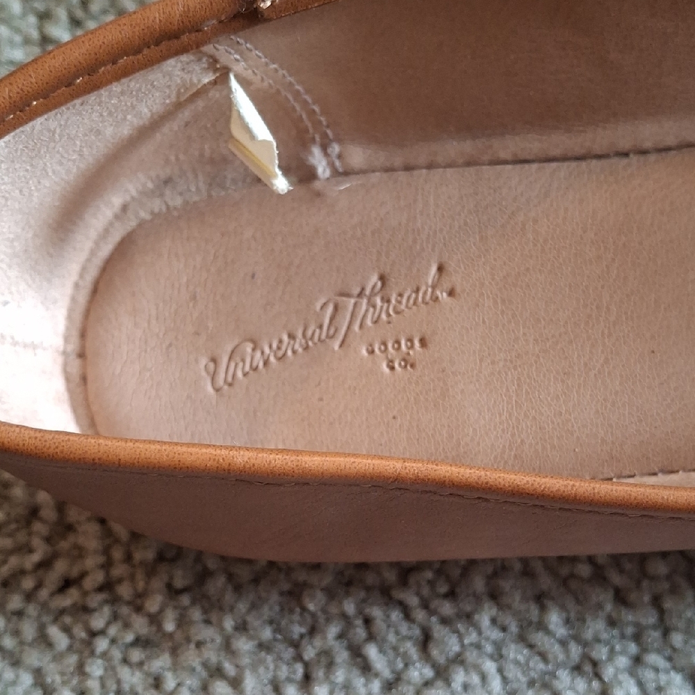 Universal Thread Tan Leather Flats - Picture 3 of 4